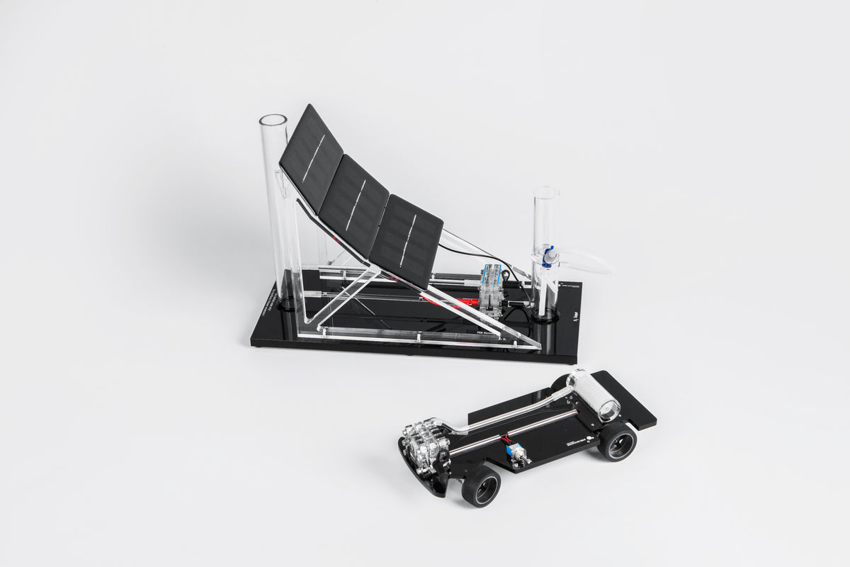 Demo Car & Gas Station — image 1